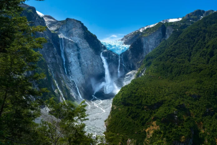 Concurso fotográfico invita a retratar los paisajes invernales de Chile para integrarlos a Wikipedia