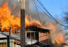 Tragedia en Coyhaique: voraz incendio deja dos hermanas fallecidas y origen del fuego es investigado