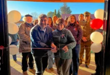 Puerto Guadal inaugura su primer gimnasio municipal multipropósito