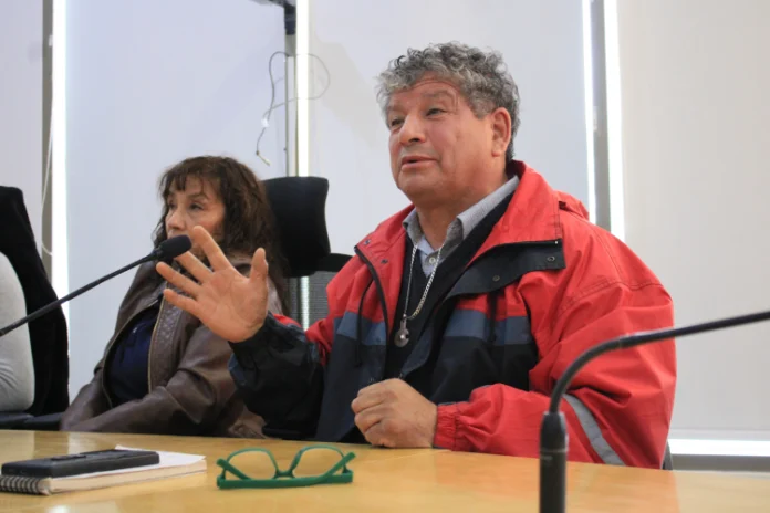 Diputado René Alinco pide aclarar eventual diferencia de trato en casos de viajes durante licencias médicas