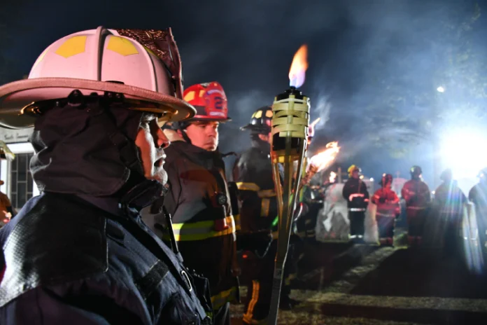 COCHRANE CONMEMORÓ EL DÍA NACIONAL DEL BOMBERO CON EMOTIVA ROMERÍA EN HONOR A SUS VOLUNTARIOS FALLECIDOS