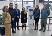 Edelaysen fortalece la atención a clientes con nuevo tótem de autoservicio en oficina de Coyhaique