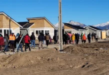 Comité “Esperanza Patagona” de Balmaceda constata importante avance en construcción de sus viviendas