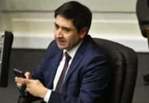 Defensa de senador Calisto interpone recurso de amparo para anular cierre de investigación