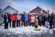 Dos familias de Puerto Aysén reciben sus nuevas viviendas gracias al trabajo conjunto entre la Municipalidad y el MINVU